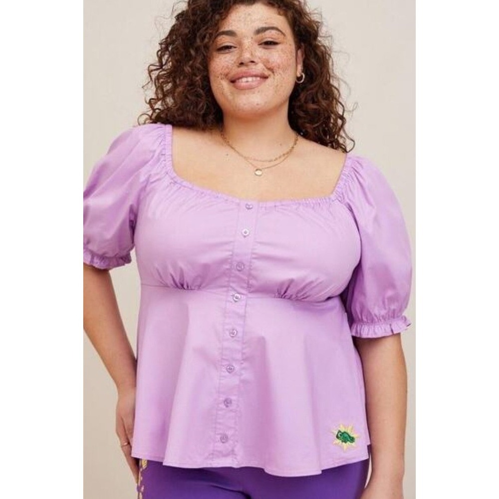 NWT Disney Princess Torrid Rapunzel Pascal Lavender Puff Sleeve Peplum Top 2
